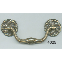 Brass Bail with Rosettes – Antique Brass | 4-Inch Bore